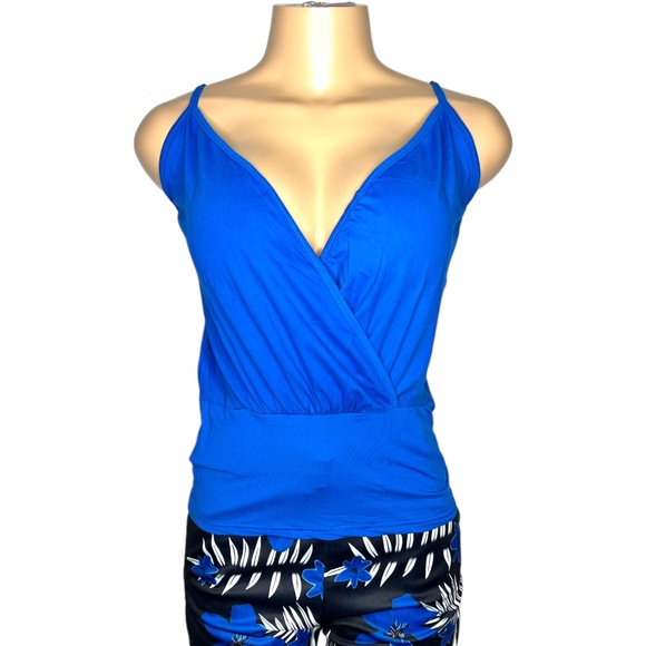NWT Blue and Black Women Set Size L Stretchy Belt Short and Wrap Sleeveless Top - Picture 3 of 7